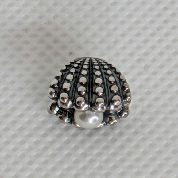 PANDORA Shell Pearl Charm in Sterling Silver - Picture 1 of 4